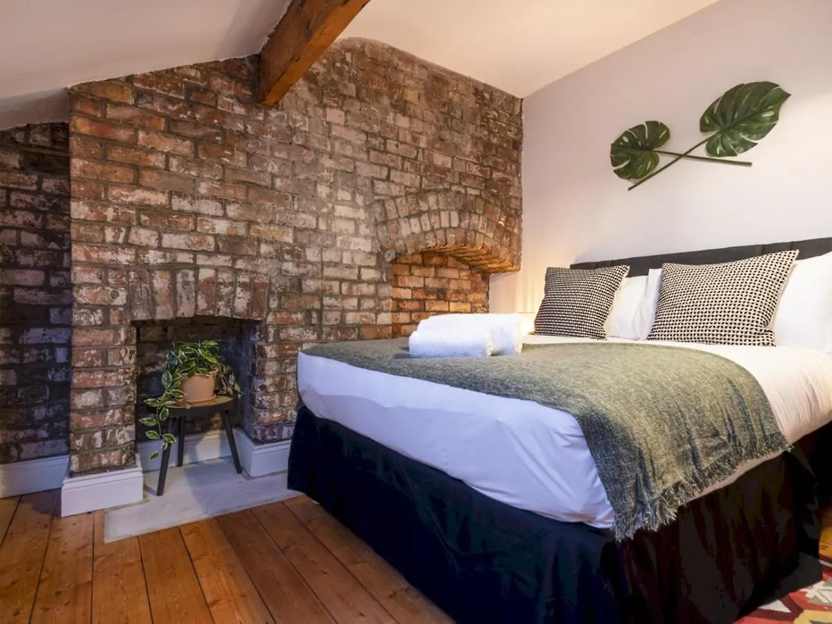 Holiday home Pass The Keys Exquisite 3 Floor Townhouse Perfect Location Villa Belfast