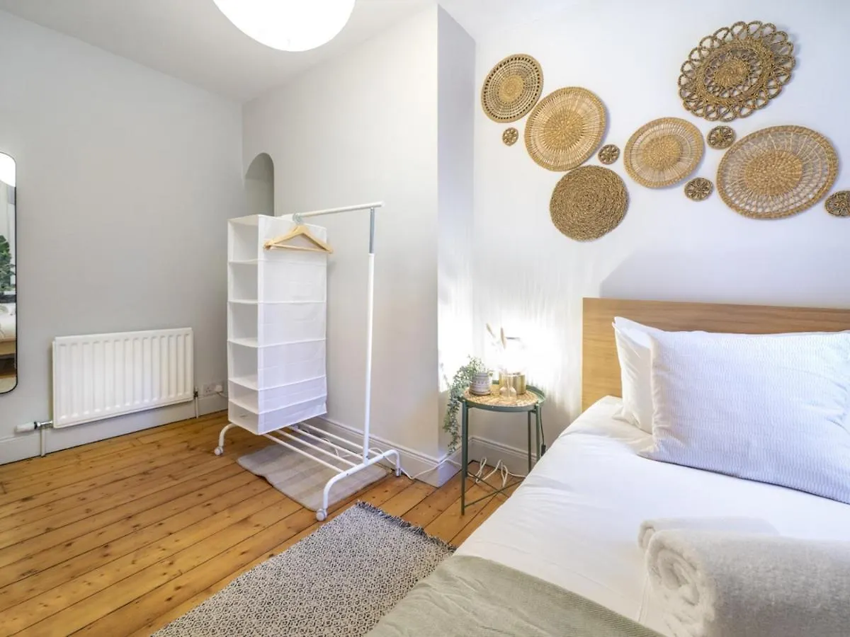 Holiday home Pass The Keys Exquisite 3 Floor Townhouse Perfect Location Villa Belfast