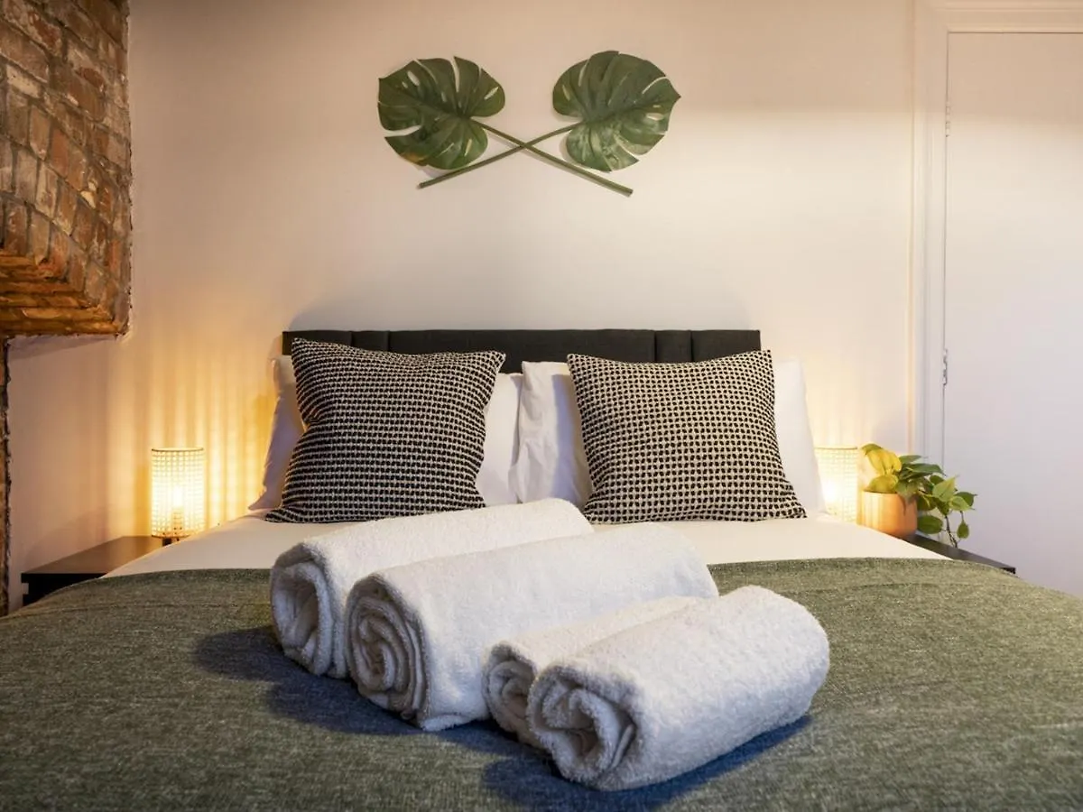 Pass The Keys Exquisite 3 Floor Townhouse Perfect Location Villa Belfast Holiday home